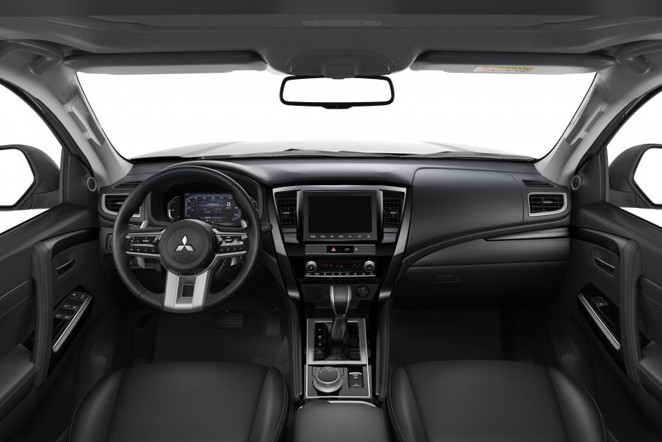 MITSUBISHI PAJERO SPORT